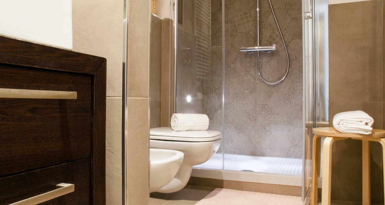 Flowers Apartment Joivy 25 Como Zewnętrze zdjęcie