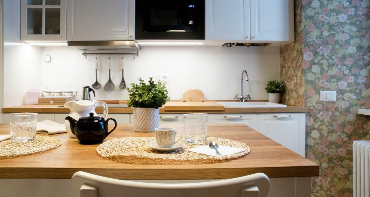 Flowers Apartment Joivy 25 Como Zewnętrze zdjęcie