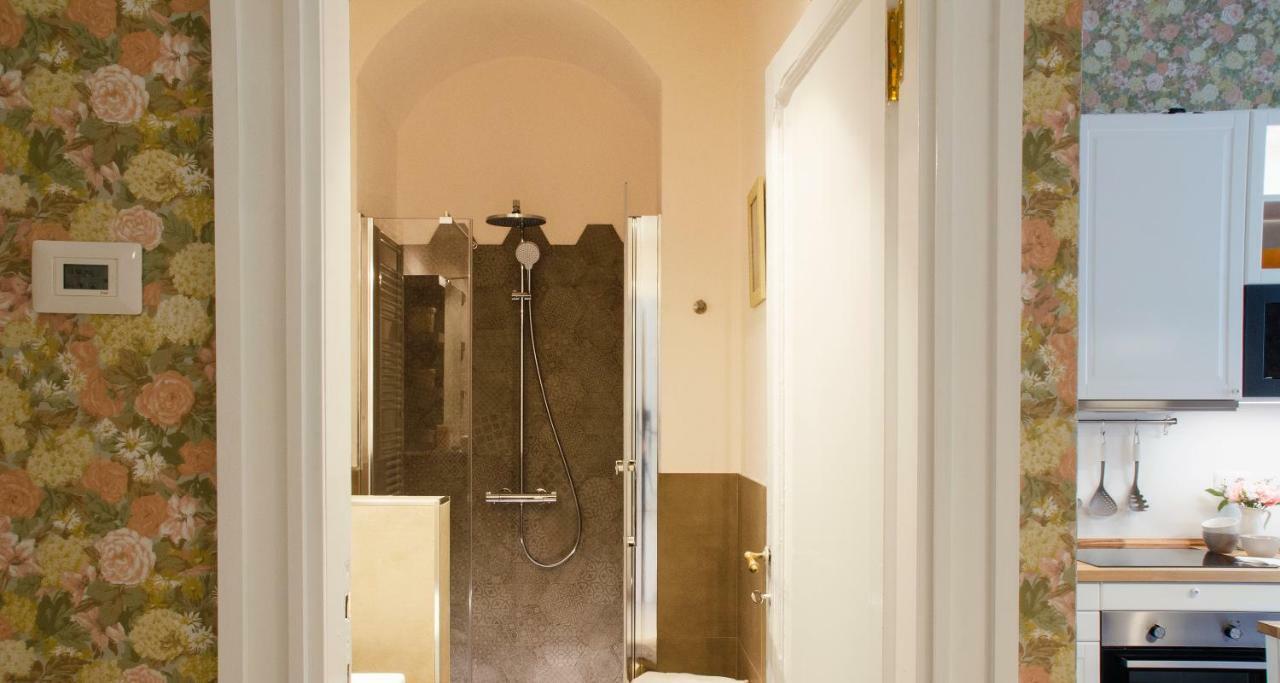 Flowers Apartment Joivy 25 Como Zewnętrze zdjęcie