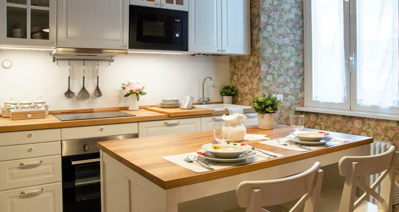 Flowers Apartment Joivy 25 Como Zewnętrze zdjęcie
