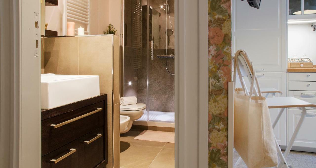Flowers Apartment Joivy 25 Como Zewnętrze zdjęcie