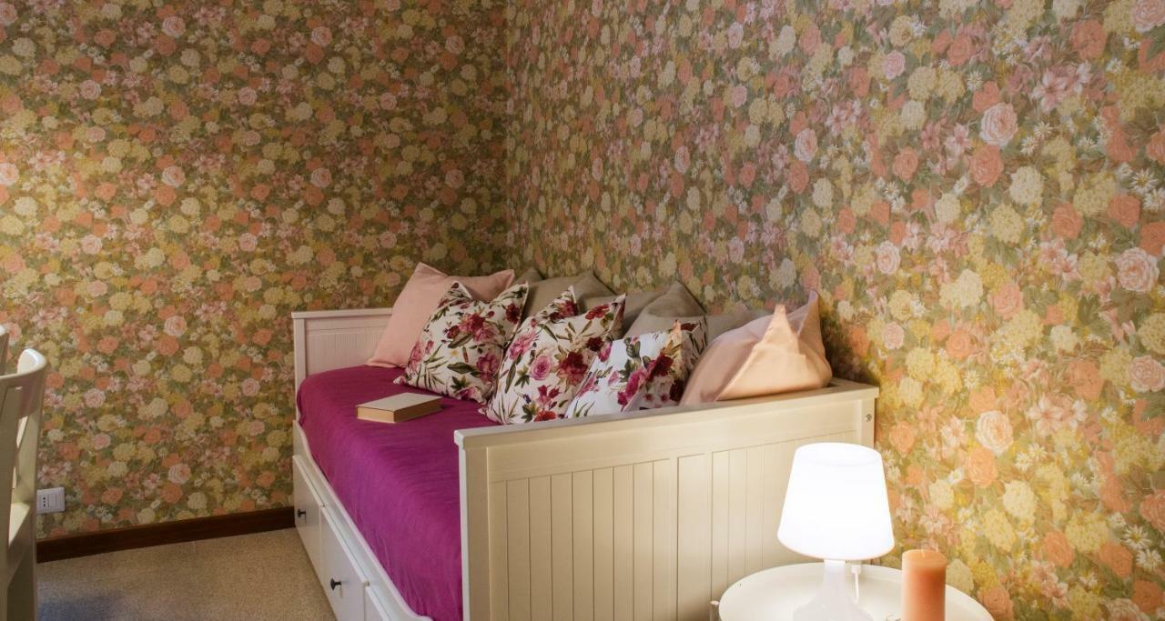 Flowers Apartment Joivy 25 Como Zewnętrze zdjęcie